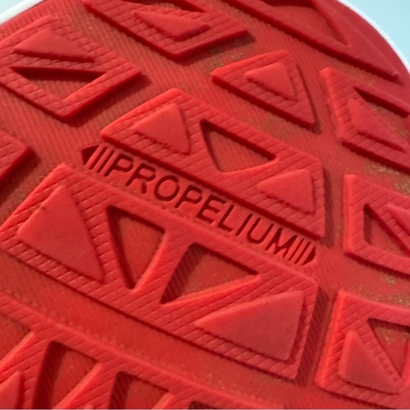 APL Kids Red TechLoom Bliss Running Shoes Size 4 - Picture 8 of 11